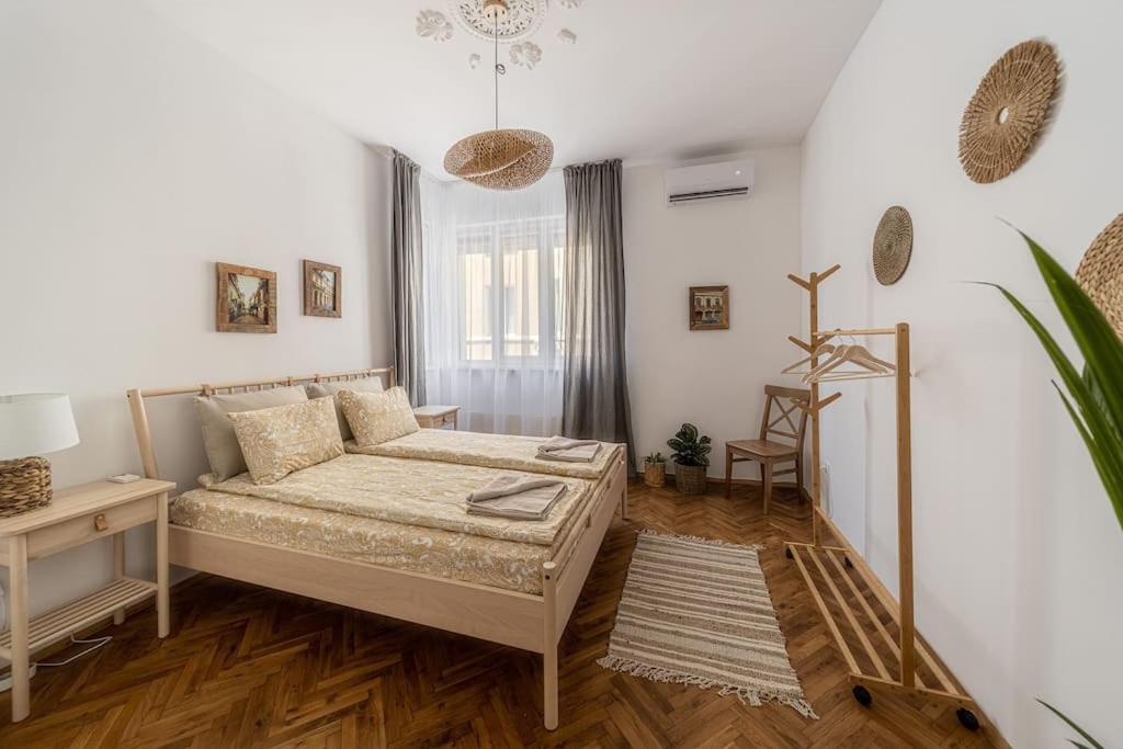 Bohohome 2 Next To The Main Street Sofia Extérieur photo